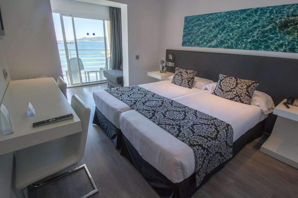 Bg Nautico Ebeso Hotel อิบิซาทาวน์ ภายนอก รูปภาพ