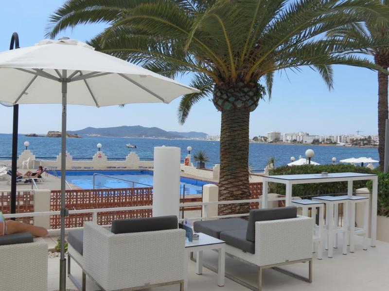Bg Nautico Ebeso Hotel อิบิซาทาวน์ ภายนอก รูปภาพ